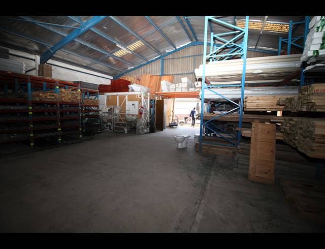 2,580M² WAREHOUSE FOR SALE IN BRAELYN